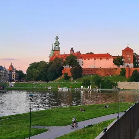 Apartament Zamkowa Street. *wawel*ice *bulwary Wislane Apartment *